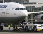 Lufthansa A340-300 in Frankfurt - Der A340-300 verfügt über drei unterschiedliche Reiseklassen und insgesamt 298 Sitze. Foto: Ingrid Friedl Lufthansa