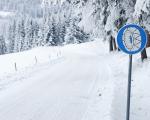 Mietwagen Passstraße Schneeketten - In Frankreich, Italien, Österreich und der Schweiz sind viele Passstraßen bereits für den Winter gesperrt oder nur noch mit Schneeketten befahrbar.