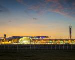 Thailand: Bangkok Flughafen Suvarnabhumi - Am Flughafen Suvarnabhumi soll 2019 die größte Shoppingmall Thailands entstehen.