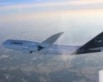 Lufthansa Boeing 747 im Flug - Die Lufthansa bringt Fußball-Fans aus Deutschland mit Zusatzflügen zur WM nach Russland. Foto: Lufthansa