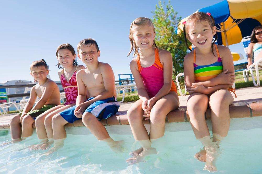Sonstiges: Kinderbetreuung am Pool