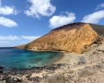 Kanarische Inseln: La Graciosa - Ein Sandsturm hat den Flugverkehr auf den Kanaren am Wochenende weitestgehend lahmgelegt.