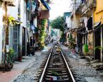 Train_Street_Hanoi_Vietnam - Die Train Street in Hanoi wird aus Sicherheitsgründen für Touristen gesperrt.