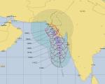 JTWC: Zyklon Vayu Indien - Zyklon Vayu zieht vom Ozean nach Indien. © JTWC