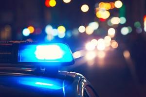 Polizeisirene bei Nacht