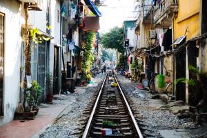Train_Street_Hanoi_Vietnam