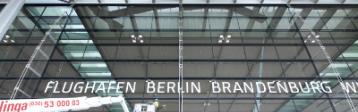 Flughafen Berlin Brandenburg Schriftzug