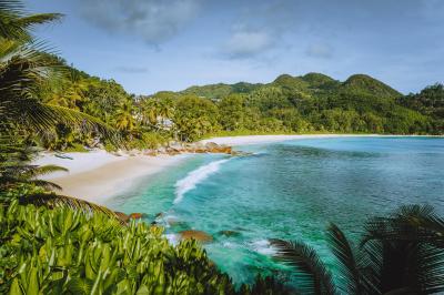 Der Strand Anse Intendance gehört zu den bekannteren auf Mahé. Strand Anse Intendance auf Mahé