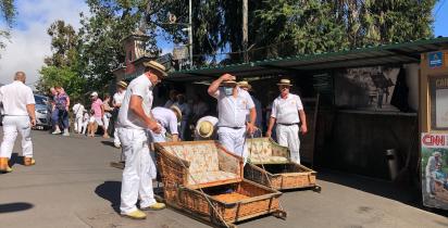 Portugal-Madeira-Korbschlitten.JPG