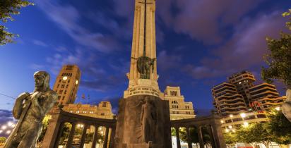 Plaza de Espana - Santa Cruz De Tenerife Plaza de Espana - Santa Cruz De Tenerife