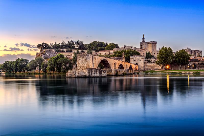 Pont Saint-Bénezet, historische Altstadt - Avignon Pont Saint-Bénezet, historische Altstadt - Avignon