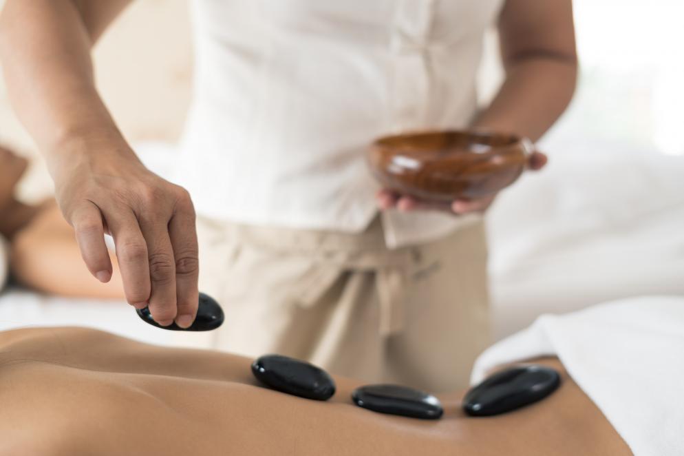 Polynesien+Hot_Stone_Massage+Wellness+Steine