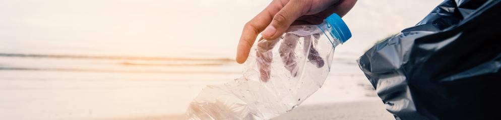 Plastikflasche+Müll+Meer+Emotion