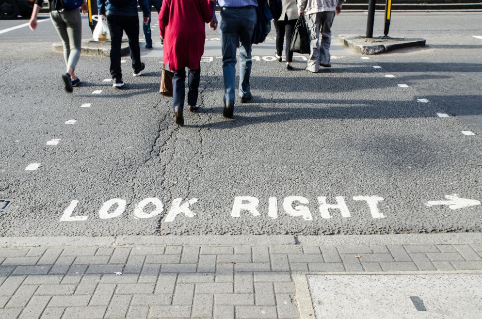 Linksverkehr: Look Right