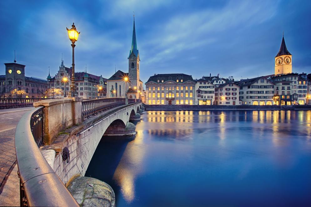Schweiz: Zürich - Dämmerung