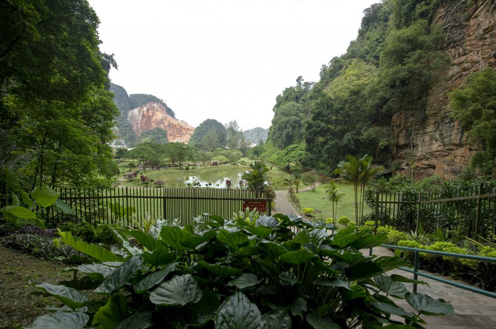 Kek lok Tong Cave Temple and Zen Gardens - Malaysia Kek lok Tong Cave Temple and Zen Gardens - Malaysia