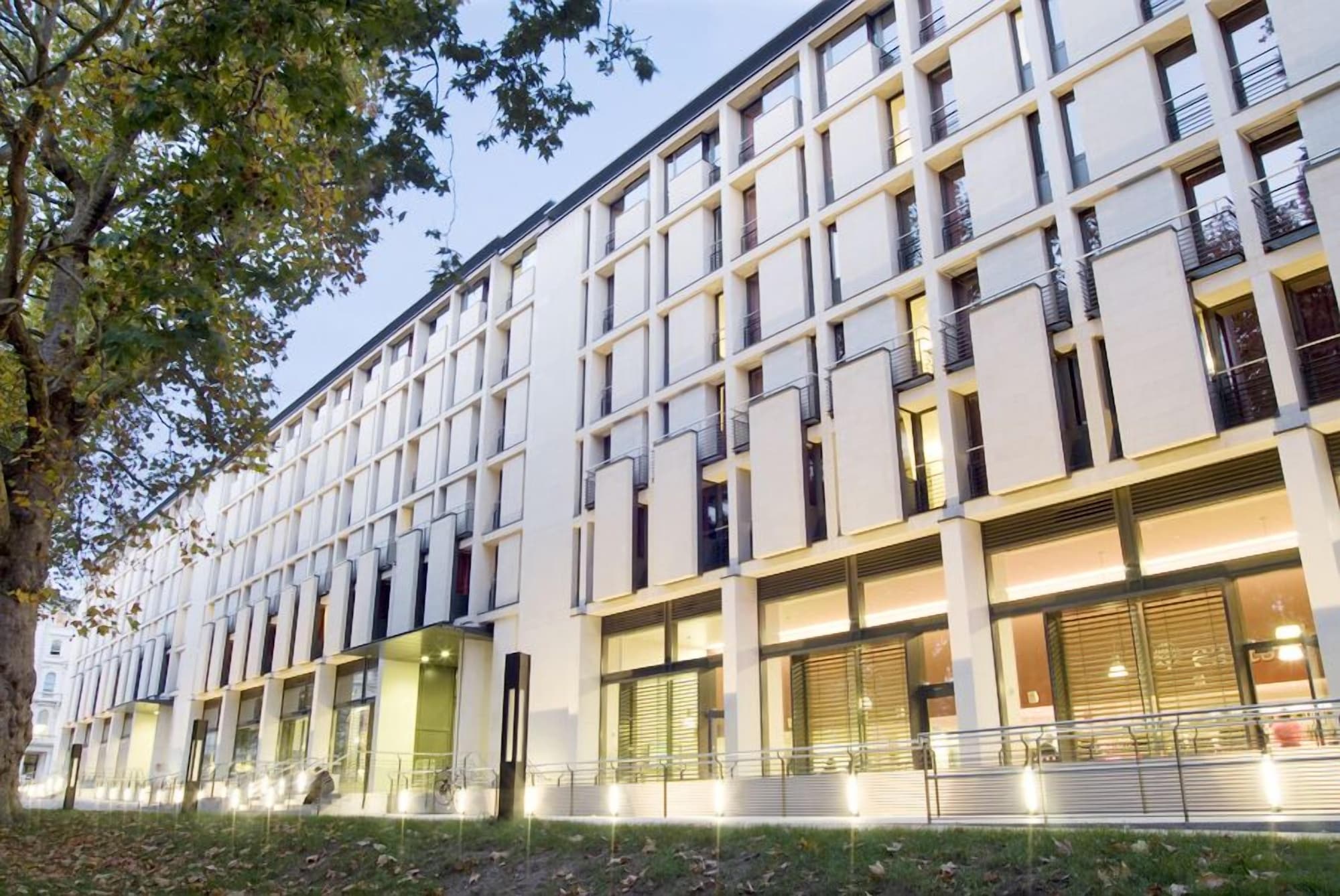 Princes Gardens (London, England) ️ inkl. Flug